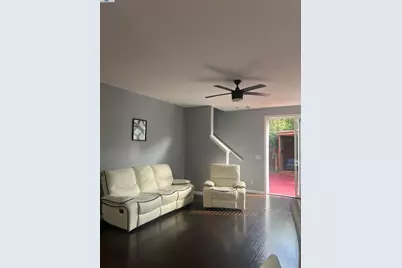 9404 Dunbar Dr, Oakland, CA 94603 - Photo 5