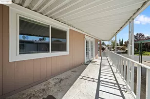 19690 N Hwy 99, Acampo, CA 95220 - Photo 3