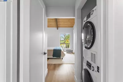 19100 Crest Ave #30, Castro Valley, CA 94546 - Photo 29