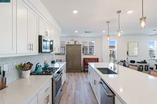 729 Delve Ct, Hayward, CA 94544 - Photo 9