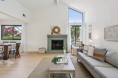 101 Carob Ln, Alameda, CA 94502 - Photo 7