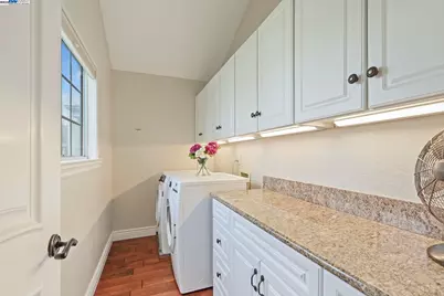 519 Saint John St, Pleasanton, CA 94566 - Photo 25