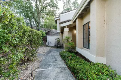 601 Palomino Dr #C, Pleasanton, CA 94566 - Photo 3
