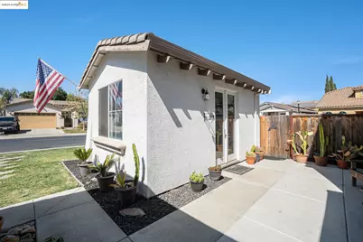 5684 Arcadia Cir, Discovery Bay, CA 94505 - Photo 5