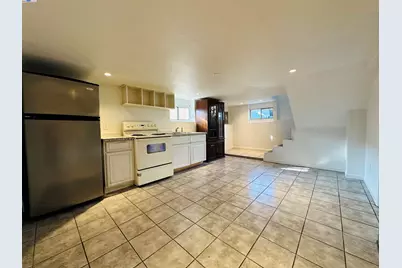 1301 60th Ave, Oakland, CA 94621 - Photo 9