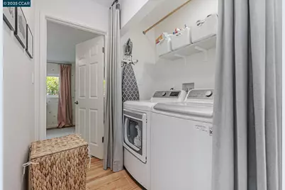 142 Sequoyah View Dr, Oakland, CA 94605 - Photo 23