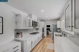 142 Sequoyah View Dr, Oakland, CA 94605 - Photo 11