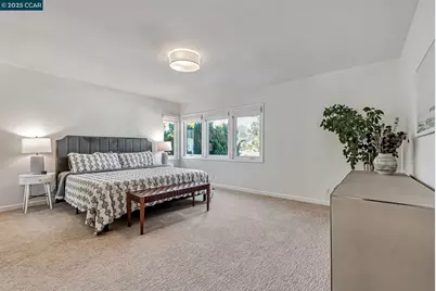 142 Sequoyah View Dr, Oakland, CA 94605 - Photo 13