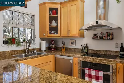 1086 Maywood Ln, Martinez, CA 94553 - Photo 7