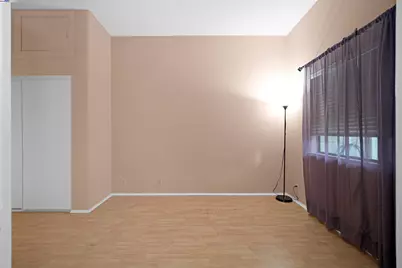 2437 Saint Helena Dr. #3, Hayward, CA 94542 - Photo 11