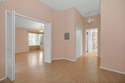 2437 Saint Helena Dr. #3, Hayward, CA 94542 - Photo 13