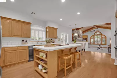 650 Rutherford Cir, Brentwood, CA 94513 - Photo 13