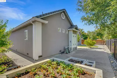 650 Rutherford Cir, Brentwood, CA 94513 - Photo 39