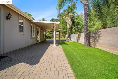 1018 Alouette Pl, Vacaville, CA 95687 - Photo 25