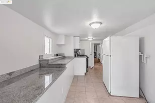 725 21st St, Oakland, CA 94606 - Photo 19