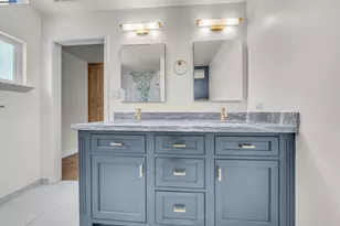 1876 Lynwood Dr, Concord, CA 94519 - Photo 21