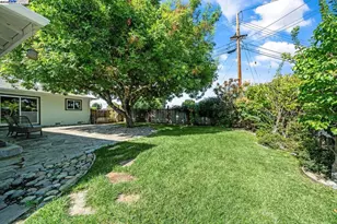 1876 Lynwood Dr, Concord, CA 94519 - Photo 37