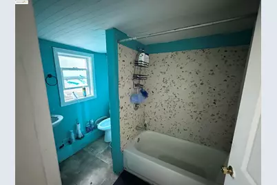 1468 84th Ave, Oakland, CA 94621 - Photo 5