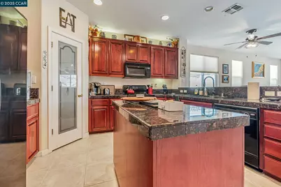 20640 Sarazen Pl, Patterson, CA 95363 - Photo 7