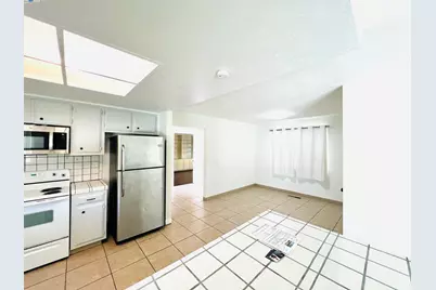 3804 Malibu Pl, Pittsburg, CA 94565 - Photo 7