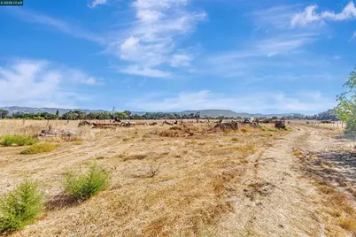 21200 Silva Road, Sonoma, CA 95476 - Photo 15