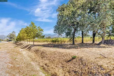 21200 Silva Road, Sonoma, CA 95476 - Photo 23