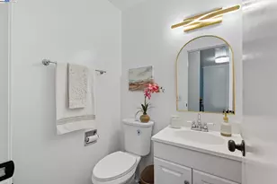 2101 Shore Line Dr, Alameda, CA 94501 - Photo 29