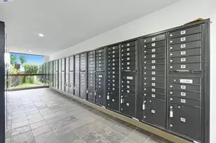 2101 Shore Line Dr, Alameda, CA 94501 - Photo 17