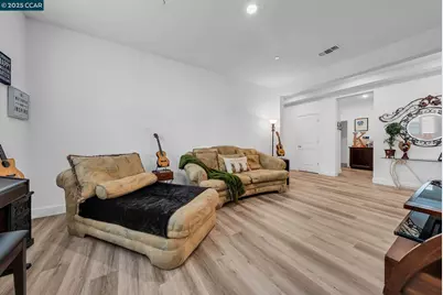 2328 Bellows Way, Lodi, CA 95242 - Photo 17