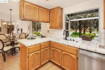 1307 Meadowvista Way, Roseville, CA 95661 - Photo 9