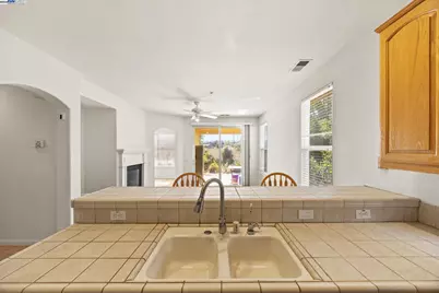 993 Centennial Dr, Brentwood, CA 94513 - Photo 11