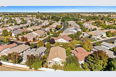 993 Centennial Dr, Brentwood, CA 94513 - Photo 31