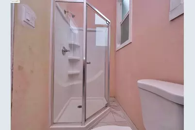 2103 Myrtle St, Oakland, CA 94607 - Photo 17