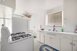 2790 Sacramento St, Berkeley, CA 94702 - Photo 15