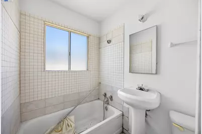 2790 Sacramento St, Berkeley, CA 94702 - Photo 9