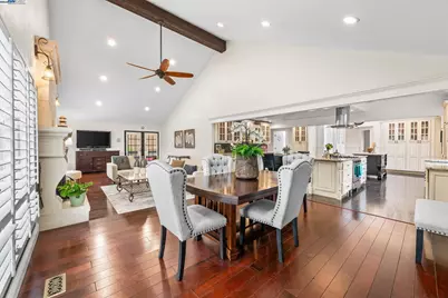 26928 Palomares Rd, Castro Valley, CA 94552 - Photo 23