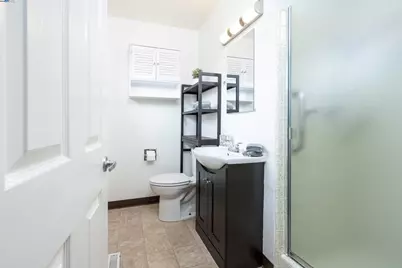 1338 Thais Ln, Hayward, CA 94544 - Photo 17