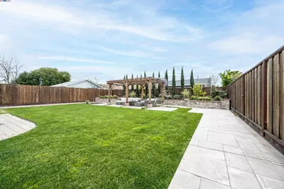 1338 Thais Ln, Hayward, CA 94544 - Photo 21