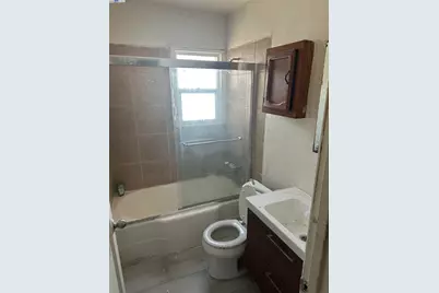 5651 Telegraph, Oakland, CA 94609 - Photo 5