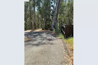 6406 Valley View Rd., Oakland, CA 94611 - Photo 1