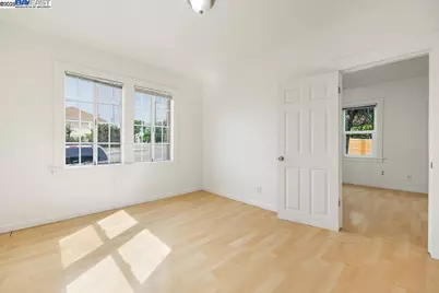 2138 19th Ave, Oakland, CA 94606 - Photo 27