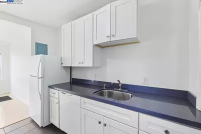 2138 19th Ave, Oakland, CA 94606 - Photo 17