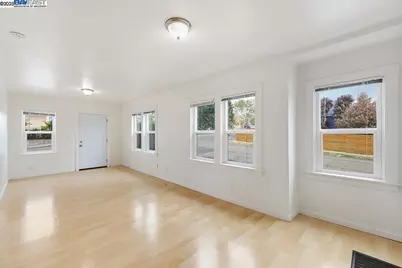 2138 19th Ave, Oakland, CA 94606 - Photo 11