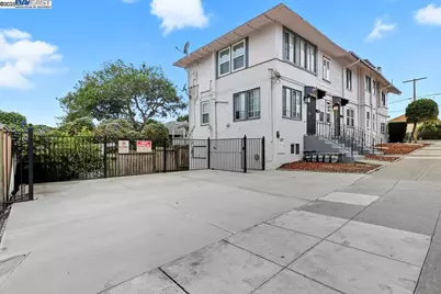 2138 19th Ave, Oakland, CA 94606 - Photo 3