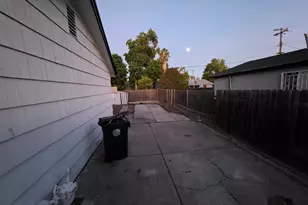 7527 24th St, Sacramento, CA 95822 - Photo 3