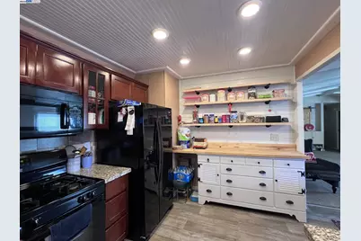 812 W Clover Rd #51, Tracy, CA 95376 - Photo 5