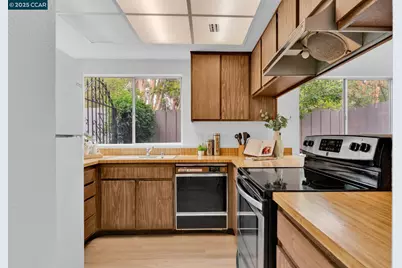 996 Coral Ridge Cir, Rodeo, CA 94572 - Photo 11