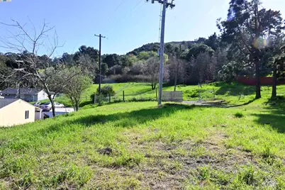 3944 La Cima Rd, El Sobrante, CA 94803 - Photo 9