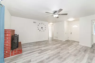 324 Eva Ct, Manteca, CA 95336 - Photo 9