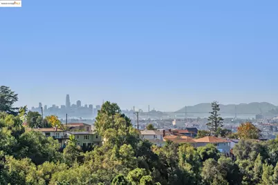 9090 Castlewood St, Oakland, CA 94605 - Photo 3